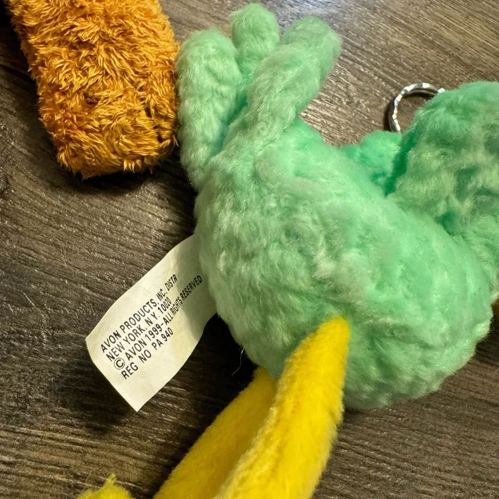 Lot of 4 Mini Stuffed Animals. Build A‎ Bear Read and Avon